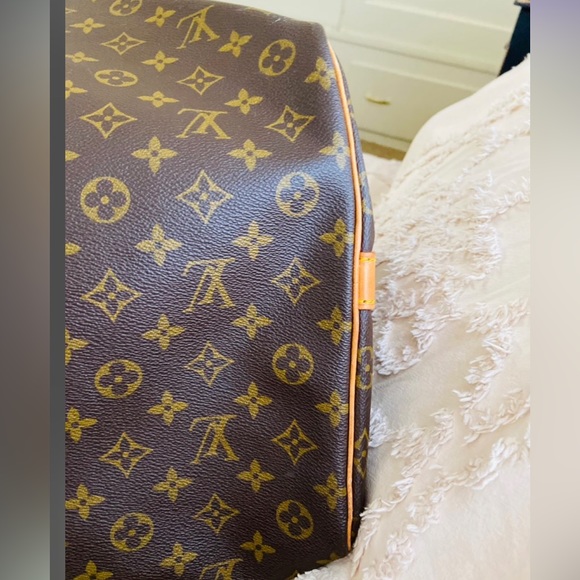 ❌❌SOLD❌❌LOUIS VUITTON, Authentic Monogram Keepall 60 Bandouliere WITH STRAP! - Picture 10 of 10